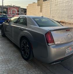 کرایسلەر 300